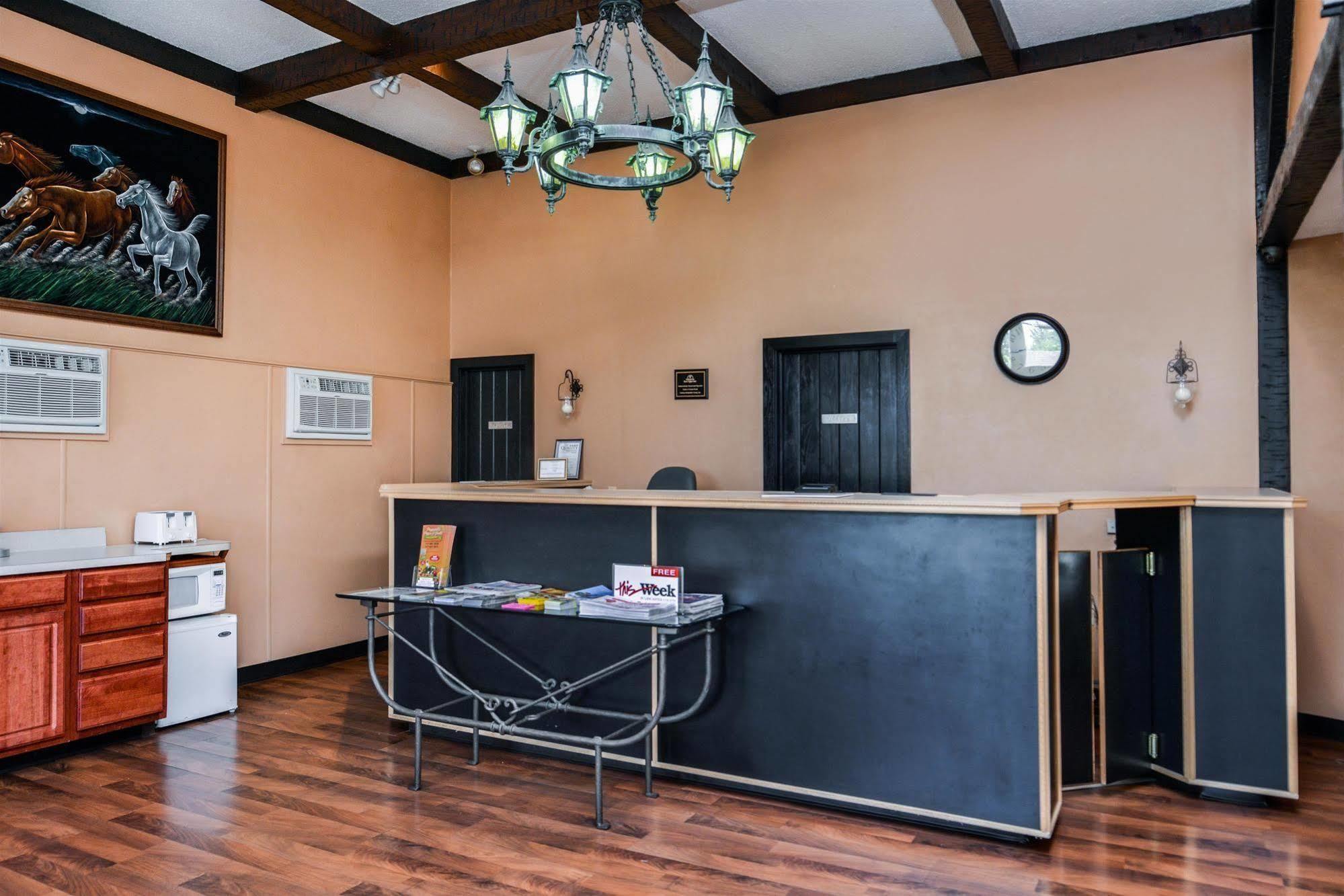 Soudersburg Inn & Suites Lancaster Ронкс Экстерьер фото